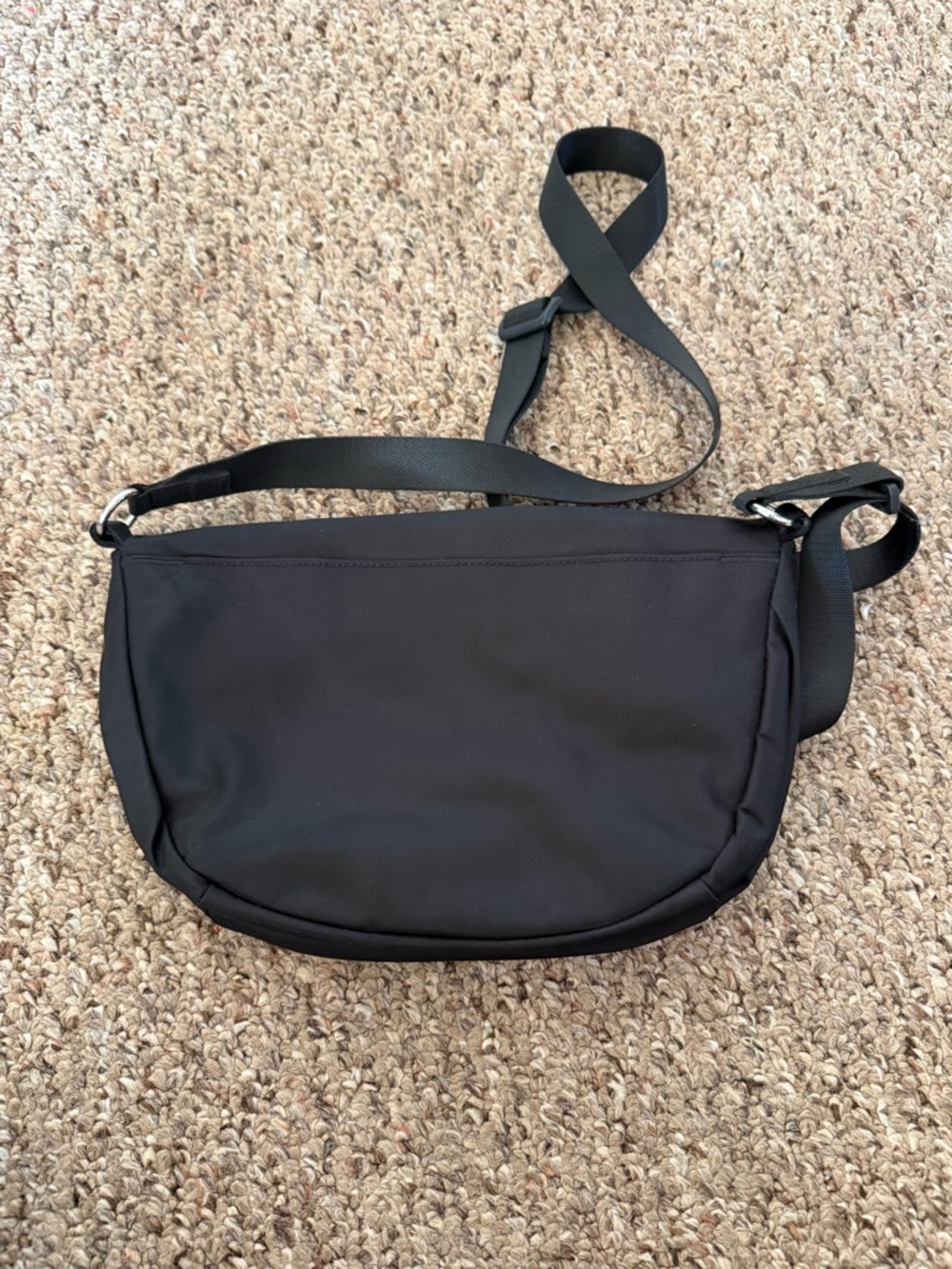 lululemon athletica Black Messenger Sling Bag with Silver Zipper - Picture 2 of 3